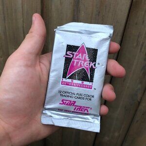 BRAND NEW SEALED 1991 Star Trek Trading Card Pack of 12 - Red